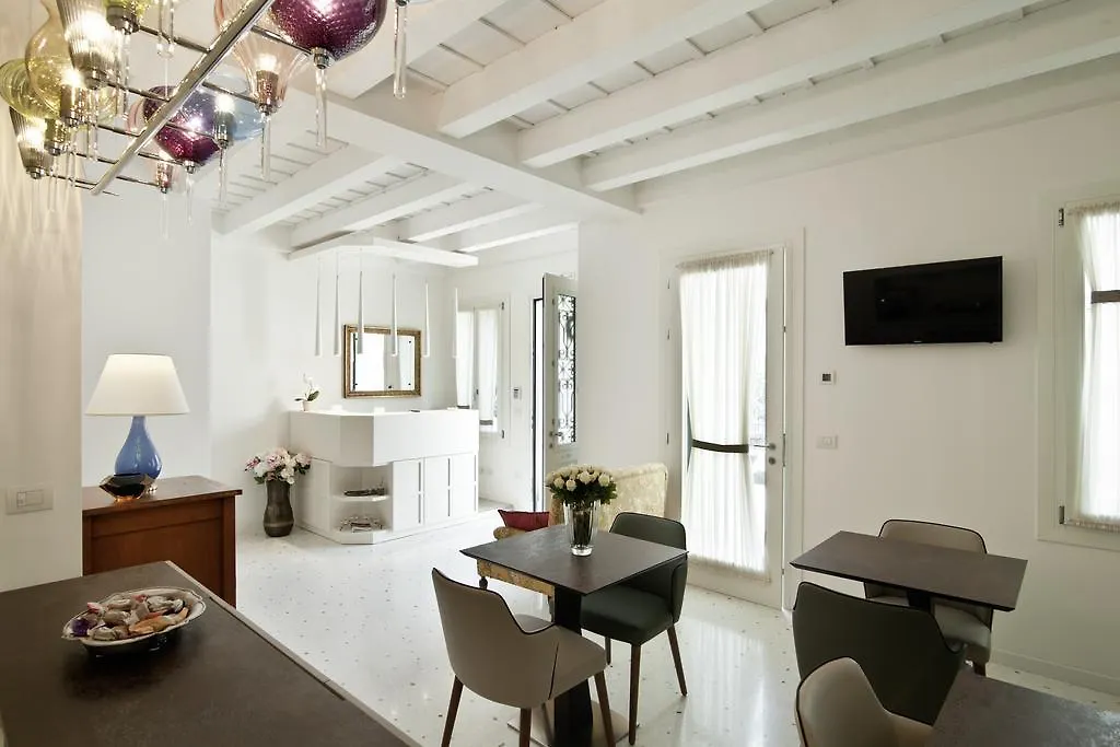 Chiara - Lodge Mestre Pensionat