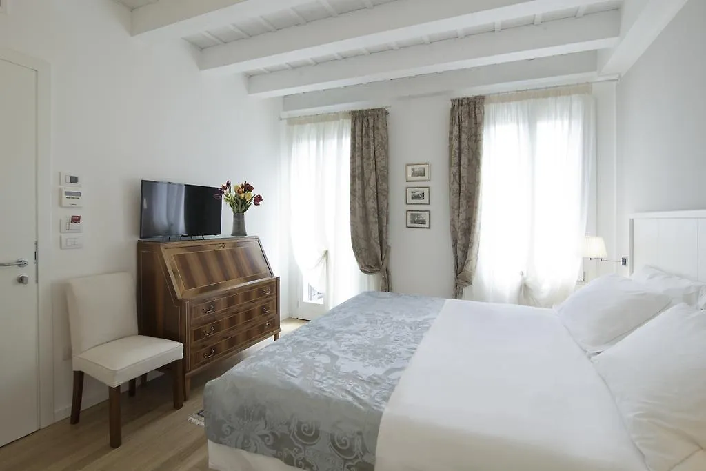 Pensionat Chiara - Lodge Mestre