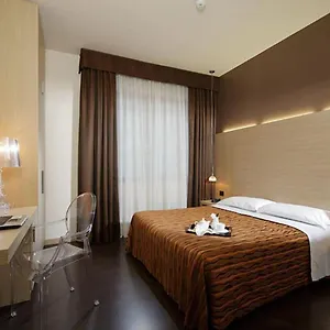Szálloda Paris Mestre